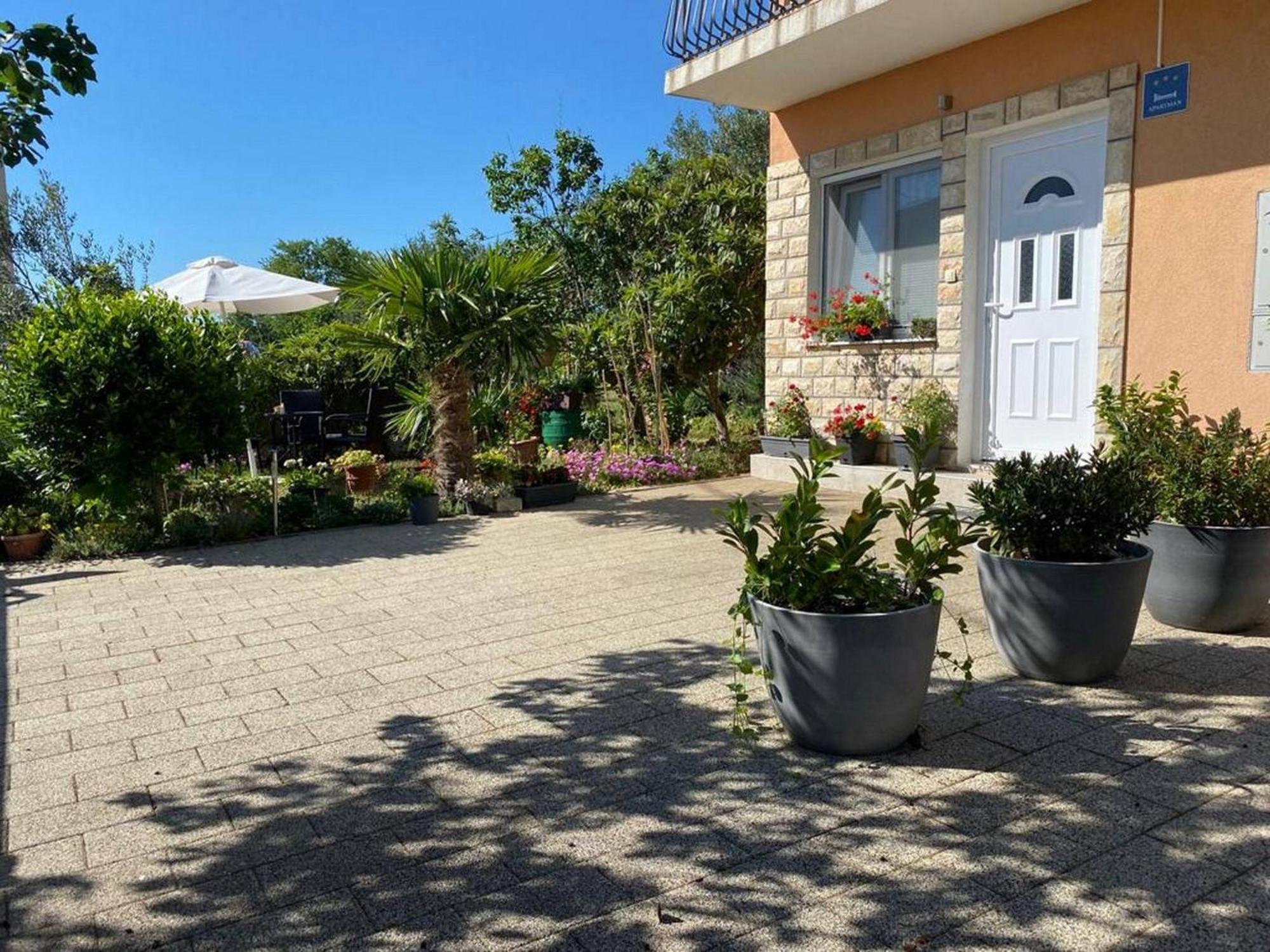 Rural Apartment Ante Drniš Екстериор снимка