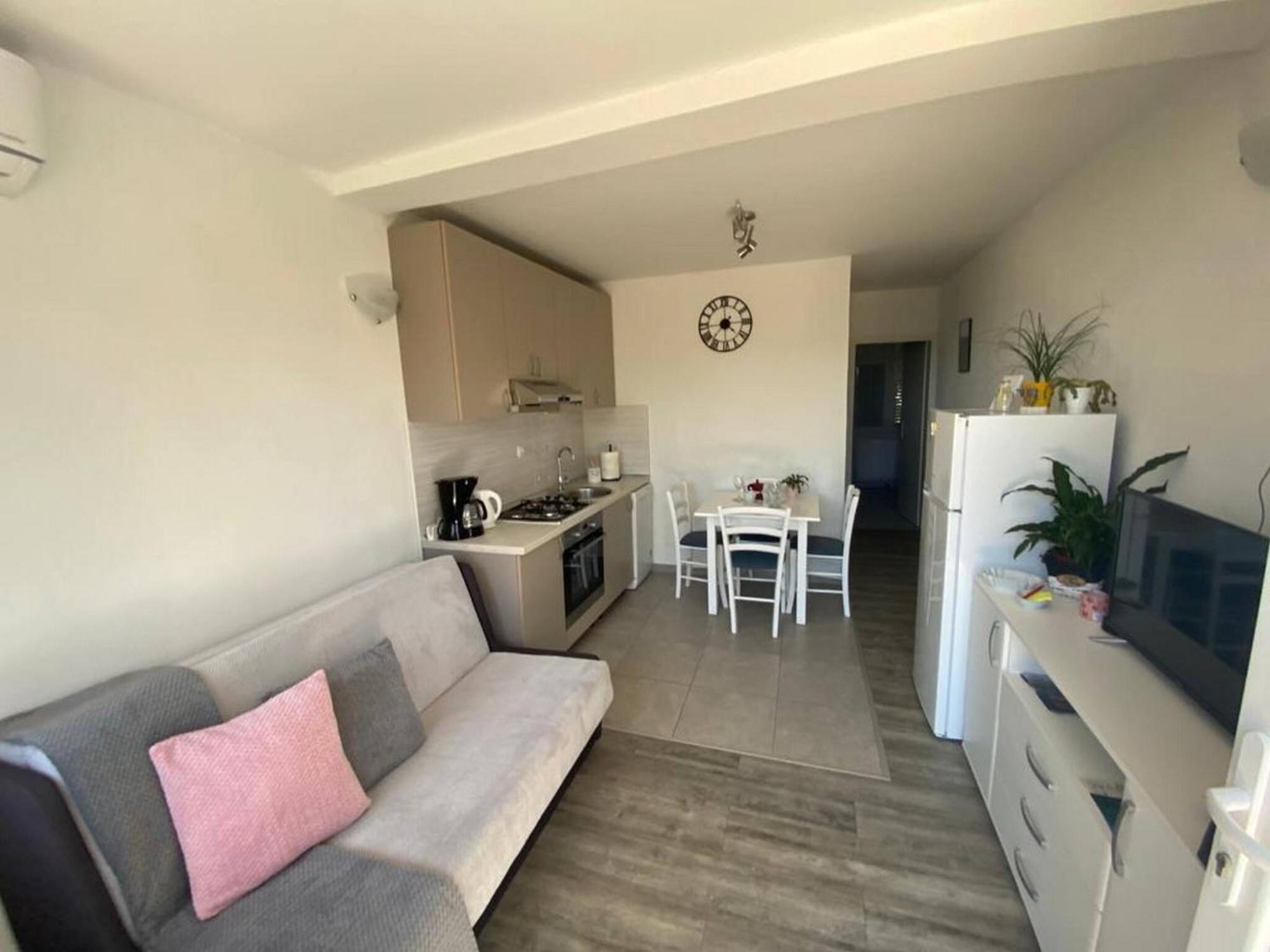 Rural Apartment Ante Drniš Екстериор снимка